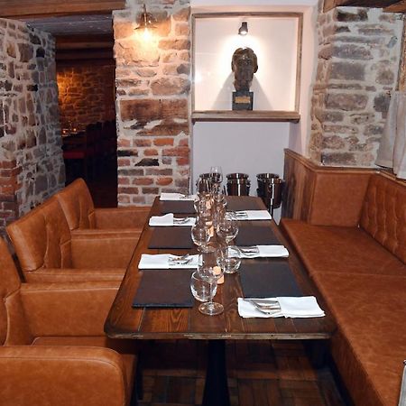 Alfred Russel Wallace Restaurant With Rooms Usk Dış mekan fotoğraf